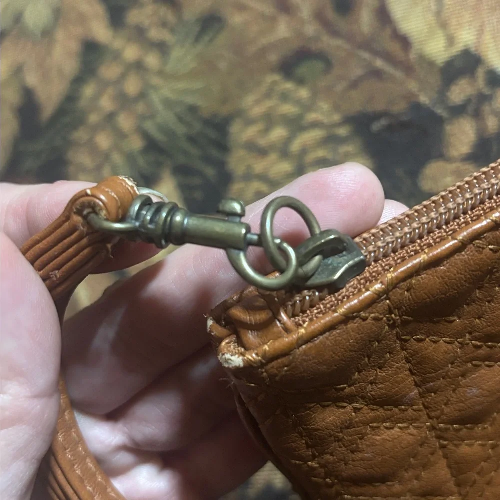 ~BUNDLE ONLY~Express Quilted Tan Wristlet